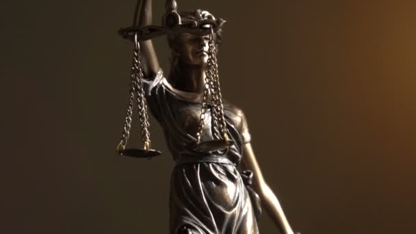 Video van Vrouwe Justitia standbeeld — Stockvideo