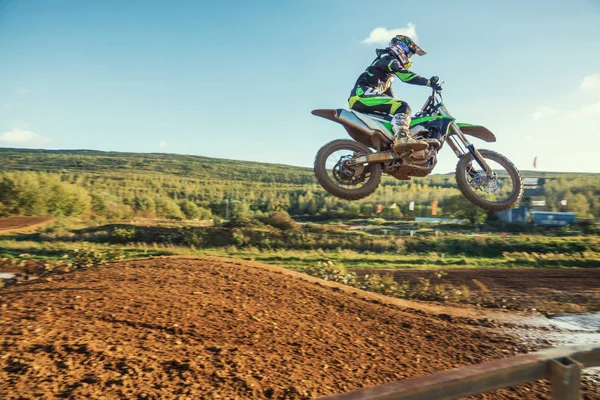 Motocross MX Rider sur piste de terre — Photo