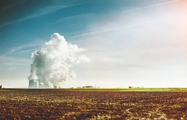 Powerplant on a sunny day — Stock Photo, Image