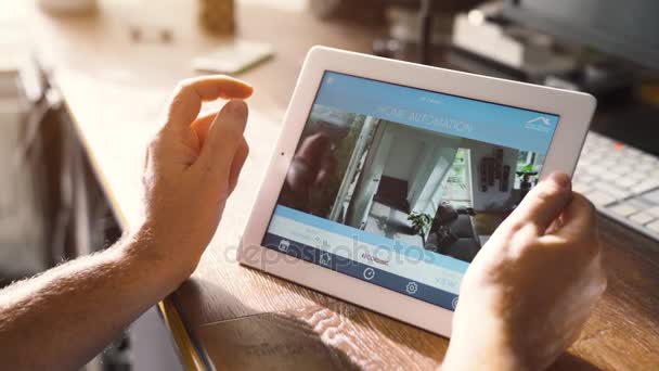 Dispositivo doméstico inteligente - Control del hogar — Vídeos de Stock