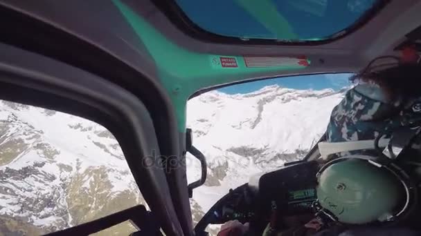 Alagna Valsesia Piemont Italien Mars 2015 Snowboard Actionsportlers Tappades Helikopter — Stockvideo