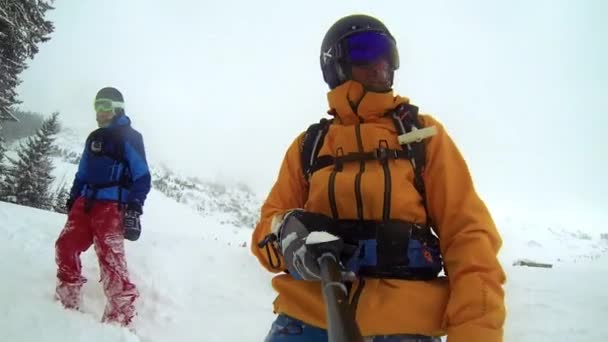 Alagna Piemont 意大利 2015年3月28日 观点拍摄 Actionsportlers 而自由在欧洲偏远地区的阿尔卑斯 — 图库视频影像