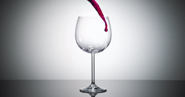 Super Slow Motion Scatto Alta Velocità Vino Rosso Che Scorre — Video Stock