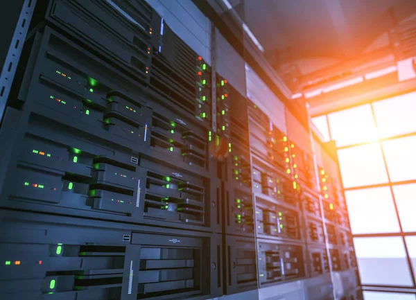 Серверні одиниці в центрі обробки даних хмарних сервісів — стокове фото