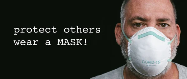 Gamle Man Bär Antivirusskydd Mask För Att Förhindra Andra Från — Stockfoto
