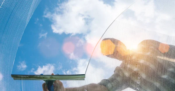 Window Cleaner Cleaning Window Squeegee Wiper Sunny Day — Stock Photo, Image