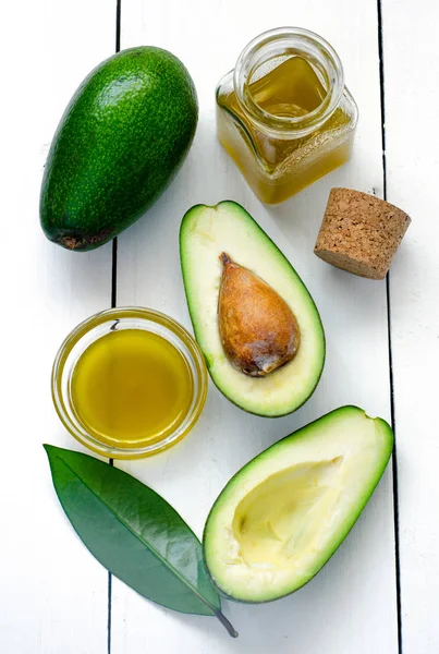 Avocado en avocado olie — Stockfoto