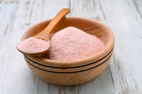 Himalayan pink crystal salt — Stock Photo, Image