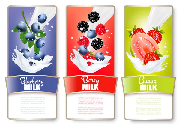 Set van drie etiketten van fruit in melk spatten. Aardbei, bl — Stockvector