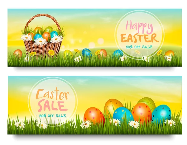 İki Paskalya satış afiş. Yeşil çim renkli yumurtalar. Vektör. — Stok Vektör