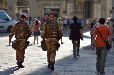 Floransa - 2 Temmuz: Flor tarihi merkezi silahlı askeri