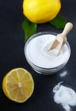 Limon ve doğal yüz fırçalayın için kabartma tozu