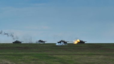 Galati, Romanya - 22 Nisan: Romen tankları Tr - 85m 1 askeri p