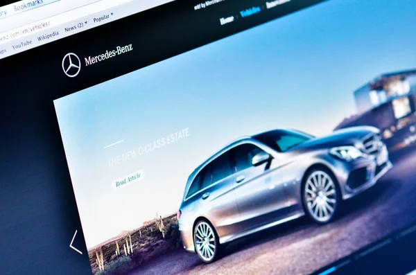 Galati, Romania - June 23, 2014: Photo of Mercedes-Benz homepage — Stock Photo, Image