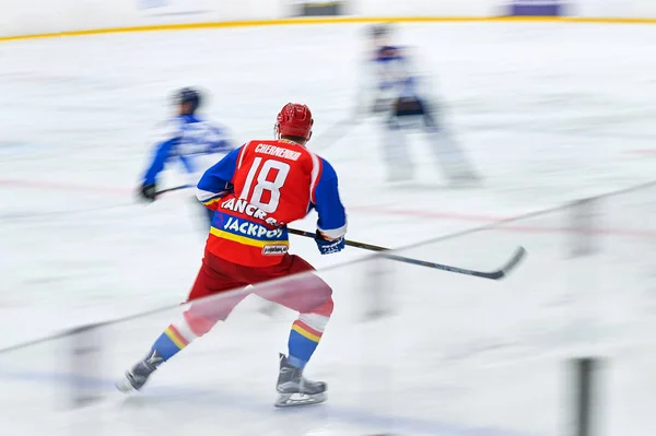 GALATI, ROMANIA - MARCH 05: Unidentified hockey players compete — Stock Photo, Image