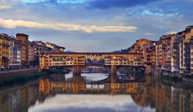 Florence, İtalya - 03 Haziran 2016: Ponte Vecchio Köprüsü r