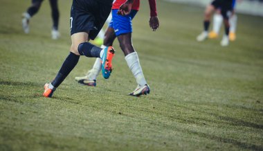 Galati, Romanya - 5 Mart: Bilinmeyen futbolcuların dur gerçekleştirir