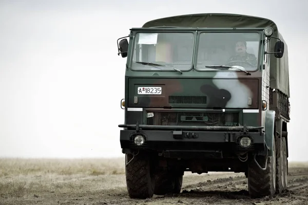 Galati, rumänien - oktober 8: dac 665t 6x6 roamanian army truck — Stockfoto