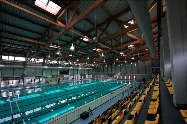 BRASOV, ROMANIA - FEB 10: Empty pool at Brasov in Romanian Natio — Stok fotoğraf