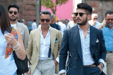 Florence, İtalya-Haziran 15: Pitti Immagine Uomo, Floransa, İtalya, 15 Haziran 2017, moda insanlara