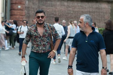 Florence, İtalya-Haziran 15: Pitti Immagine Uomo, Floransa, İtalya, 15 Haziran 2017, moda insanlara