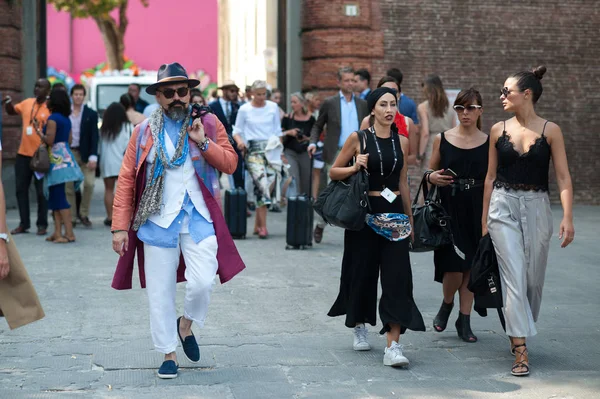 Florencia Italia Junio Gente Moda Pitti Immagine Uomo Florencia Italia —  Fotos de Stock