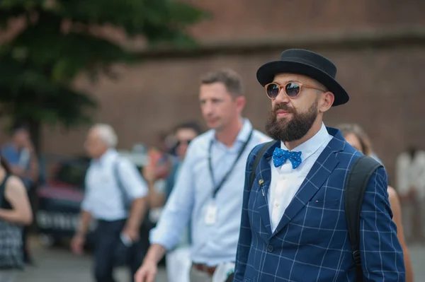 Florencie, Itálie-Červen 15: Módní lidí v Pitti Immagine mj — Stock fotografie