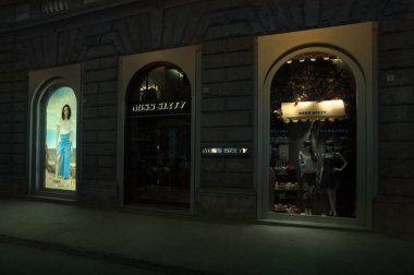 Florence, İtalya - Haziran 11: Mis 60 mağaza Floransa, inci