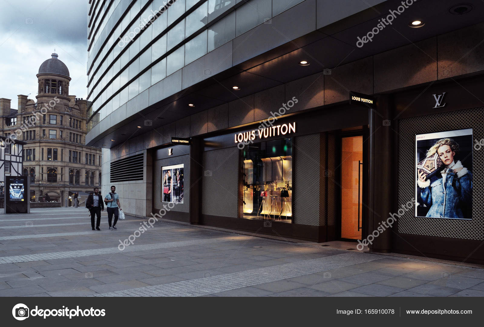 Manchester, Umited Koninkrijk - Sep 05: Louis Vuitton in PLC – stockfoto © razvanchirnoaga #165910078