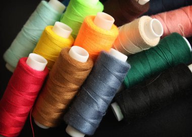 renk iş parçacığı kümesi