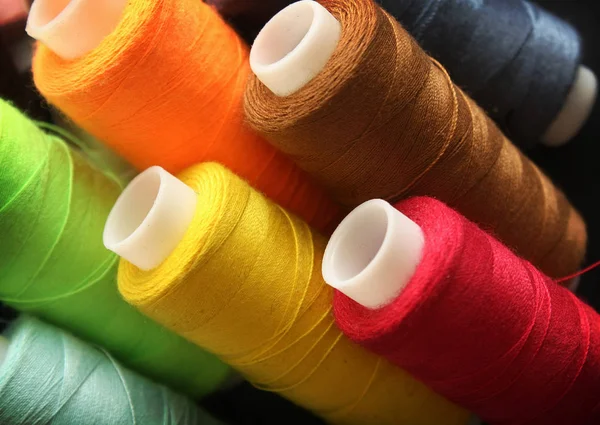 Zestaw kolorów nici — Zdjęcie stockowe