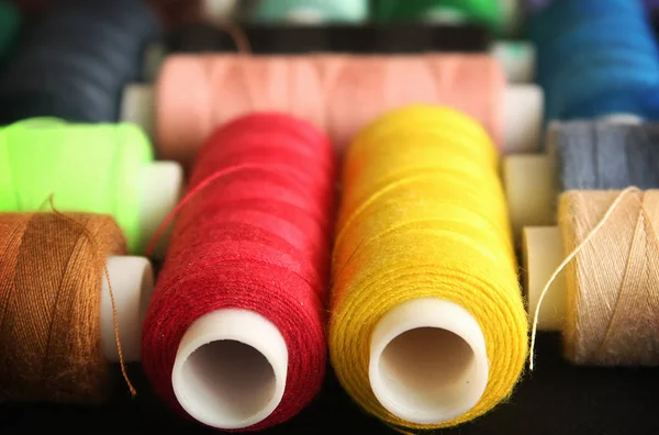 Zestaw kolorów nici — Zdjęcie stockowe