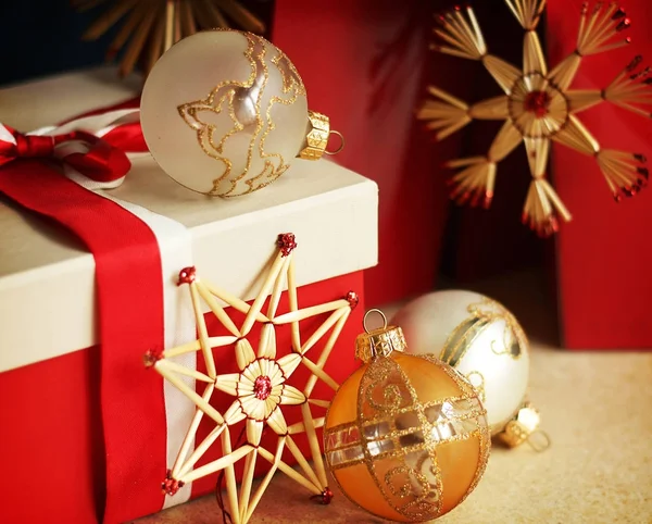 Tarjeta de Navidad con cajas de regalo — Foto de Stock