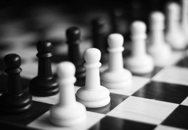 siyah-beyaz Satranç Seti