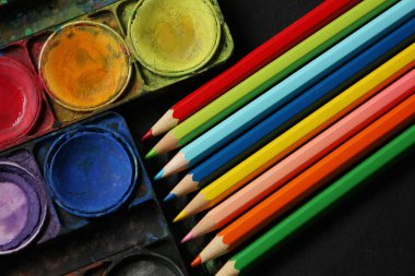 Renk boyalar kümesi