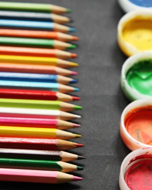 Renk boyalar kümesi