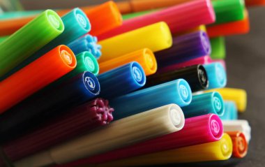 Renkli kalemler güzel dizi