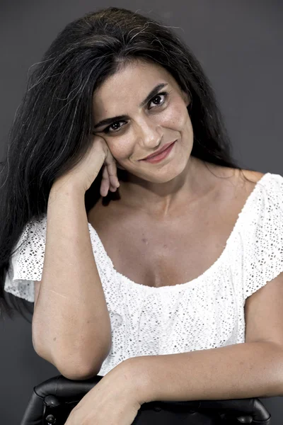 Young Beautiful Middle Eastern Woman Studio Portrait Dark Color Haired — Stock Photo, Image