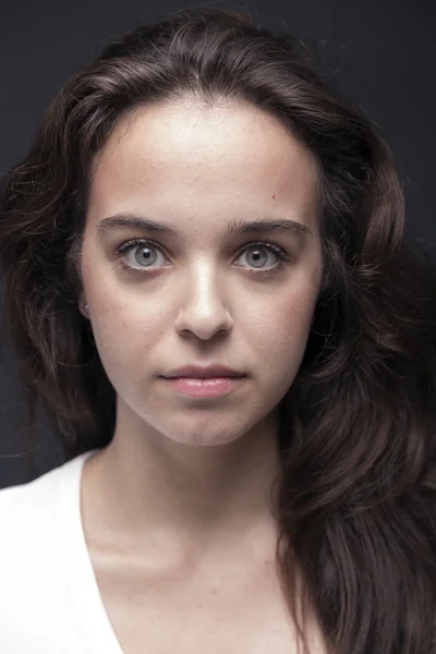 Retrato Estudio Mujer Joven Hermosa Hembra Joven Pelo Oscuro Ojos —  Fotos de Stock