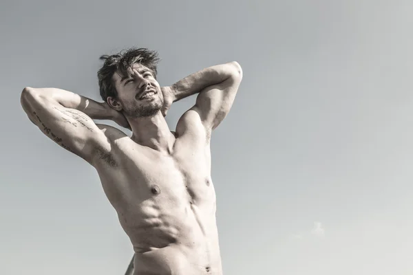 Hombre guapo retrato al aire libre — Foto de Stock