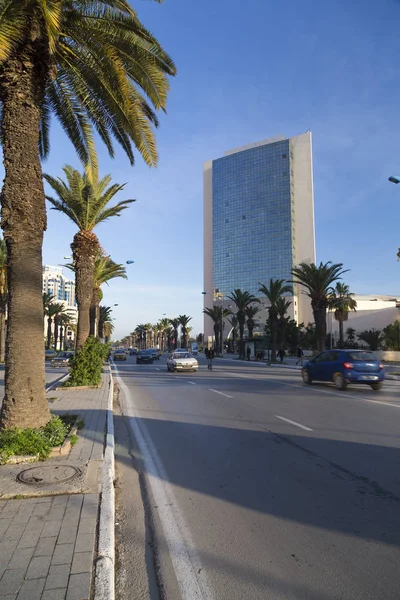 Avenue Mohamed V nel centro di Tunisi — Foto Stock