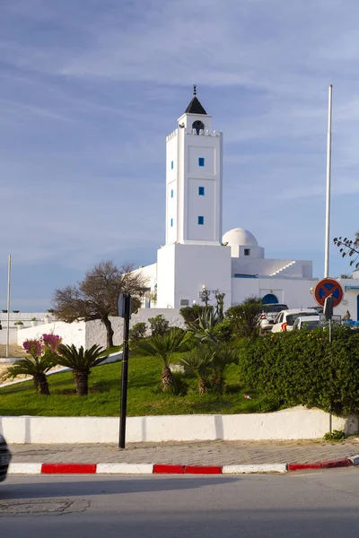 シディ坊サイード チュニジア 2016 典型的なチュニジア アラビア シディブ サイド チュニジアの首都チュニスの近くの有名な観光の町で地中海のアーキテクチャ 北アフリカ地中海沿岸 — ストック写真
