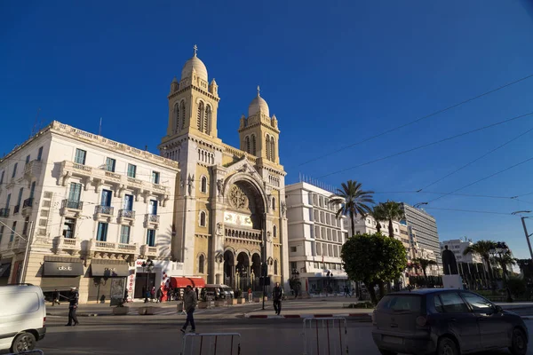 Katedra St. Vincent Paul w Avenue Habib Bourguiba, Tunis, Tunezja — Zdjęcie stockowe