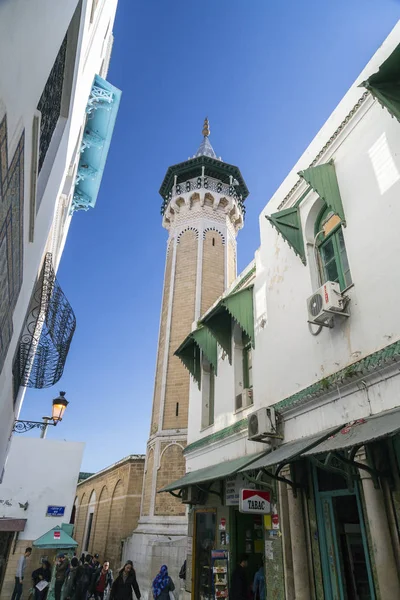 Uitzicht vanaf de straten van de Medina van Tunis, Tunesië — Stockfoto