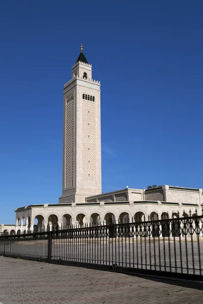 Malik Ibn Anas Mosque or El Abidine Mosque in Carthage, Tunis, Tunisia — Stock Photo, Image