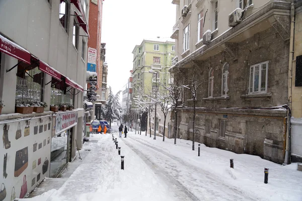 La neve pesante copre tutta Istanbul l '8 gennaio — Foto Stock