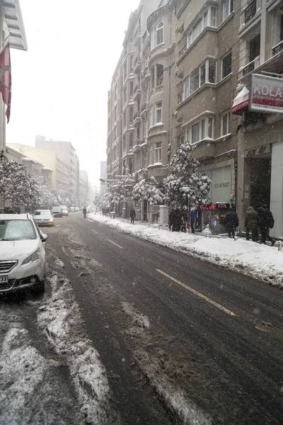 Şiddetli kar yağışı tüm Istanbul 8 Ocak'ta kapsar — Stok fotoğraf