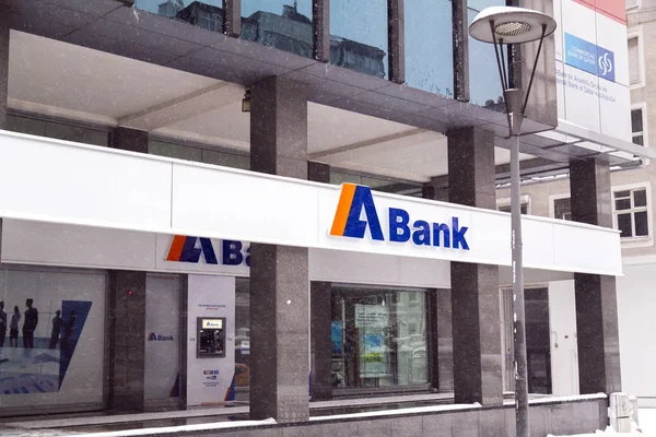 Značení banky. Banka je soukromá banka v Turecku. — Stock fotografie