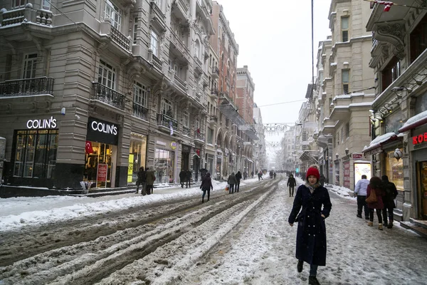 Taksim, istanbul an einem verschneiten Tag — Stockfoto