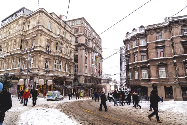 Taksim, Istanbul in una giornata nevosa — Foto Stock